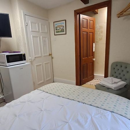 Coynant Farm Guesthouse - Farm Park Stay Swansea Esterno foto