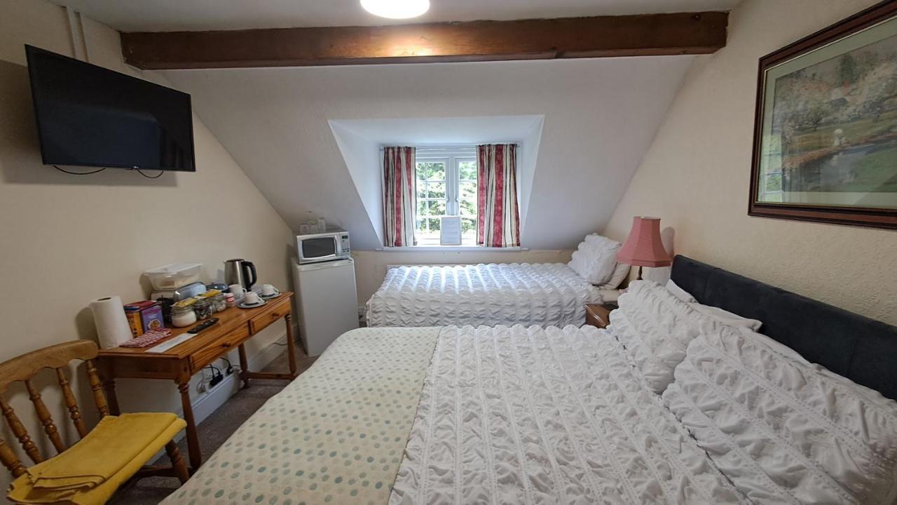 Coynant Farm Guesthouse - Farm Park Stay Swansea Esterno foto