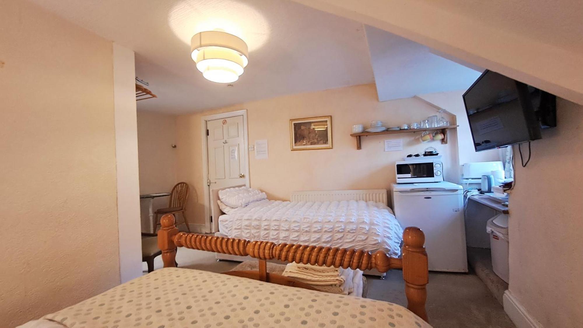 Coynant Farm Guesthouse - Farm Park Stay Swansea Esterno foto