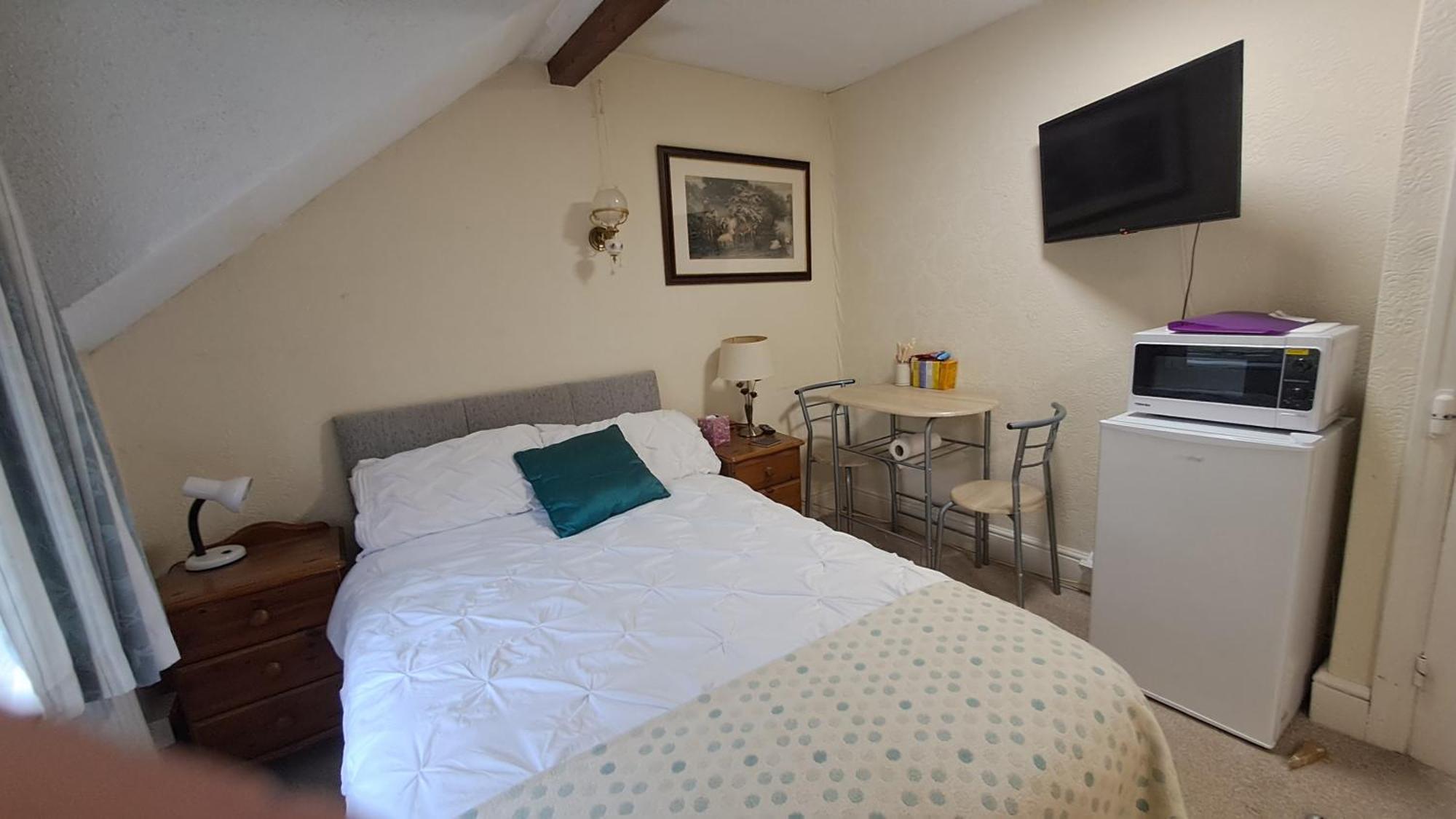 Coynant Farm Guesthouse - Farm Park Stay Swansea Esterno foto
