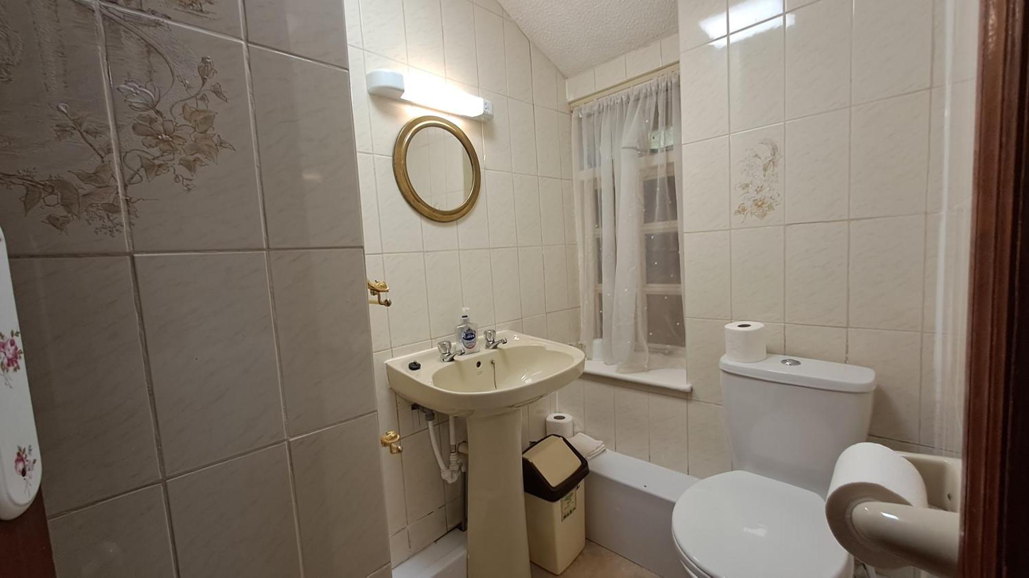Coynant Farm Guesthouse - Farm Park Stay Swansea Esterno foto